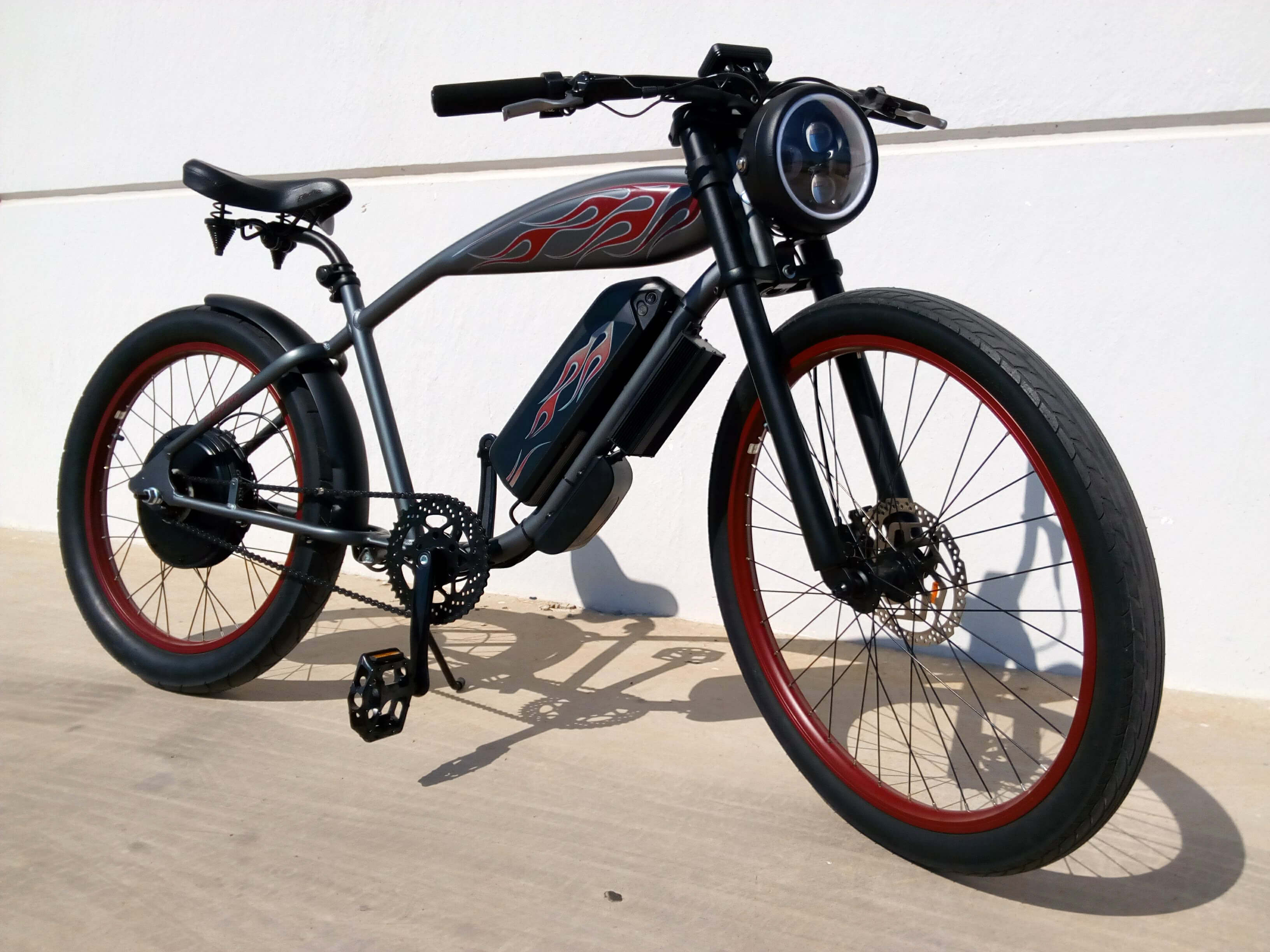 Bicicleta-ebike-custom-caferacer-
