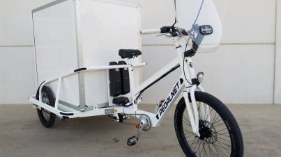 Bicicleta de carga en entorno urbano