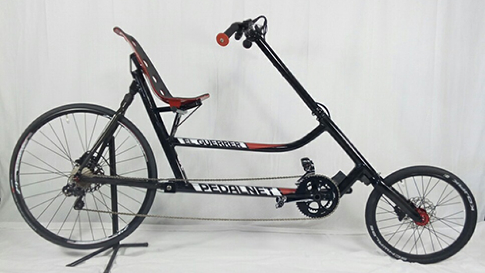 Bicicleta-adaptada-semireclinada